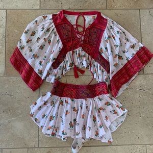 Free People 2 Piece Set 🌻.